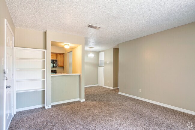 1BR, 1BA - 656SF