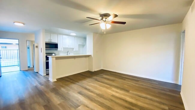 Photo - 6736 Cleon Ave