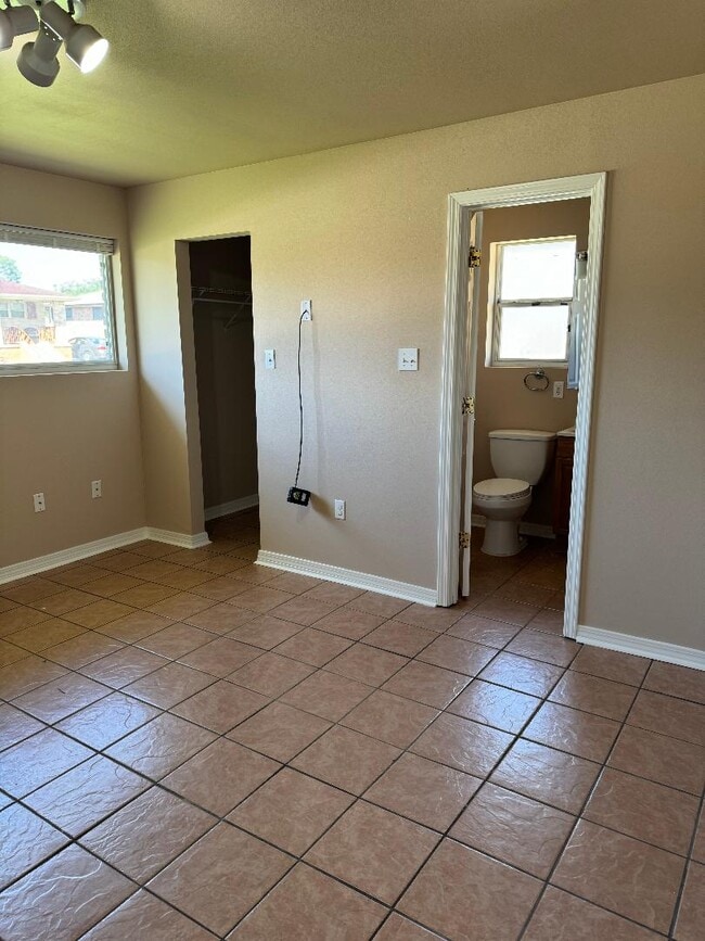 Photo - 4627 Evangeline Dr