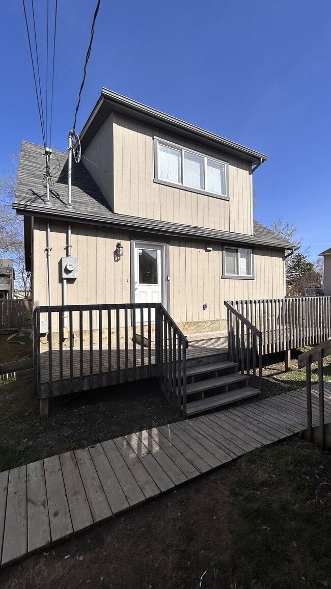 Building Photo - 11204-11251 51 St NW Unit 11204 - Bsmt