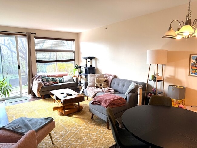 Photo - 1159 E Addison Ave