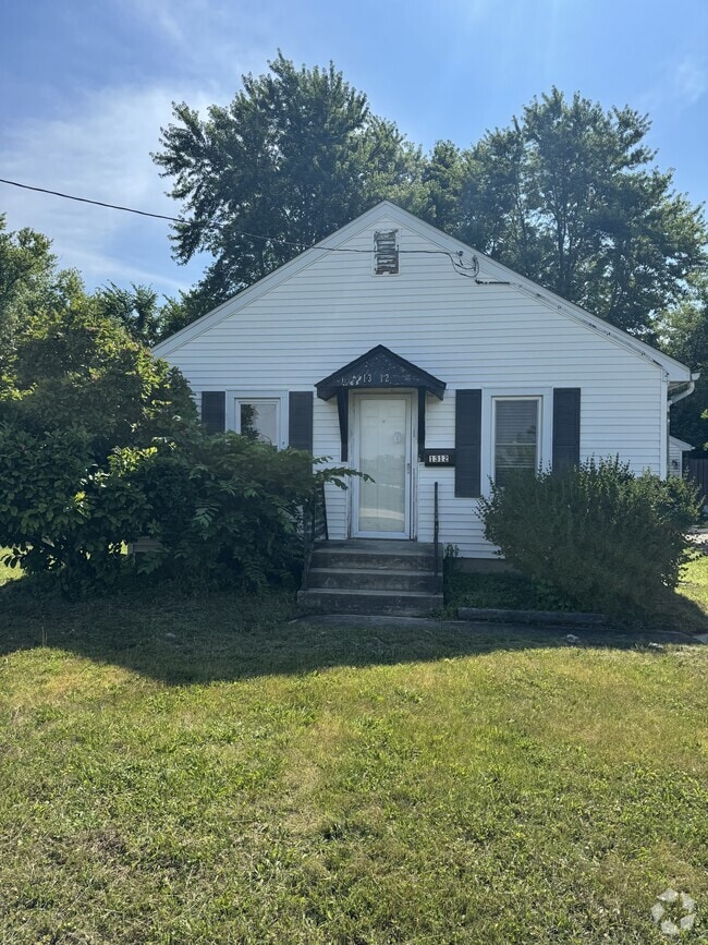 Building Photo - 1312 Burger Ave Rental