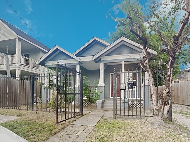 Building Photo - 1606 Ruthven St Rental