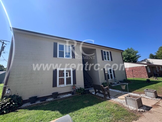 Building Photo - 123-05 Attica-W