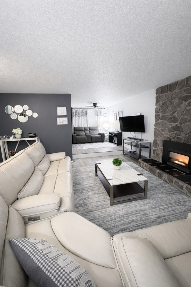 Photo - 19315 SW Oak St