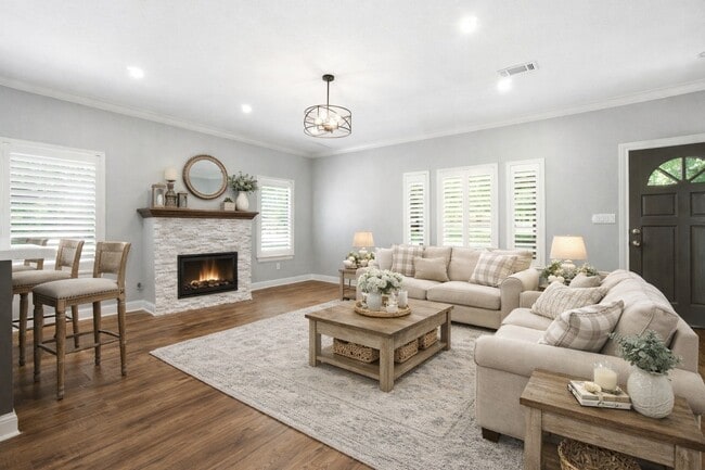 Photo - 502 Louisa St
