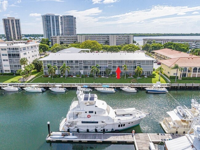 Building Photo - 37 Yacht Club Dr Unit 310