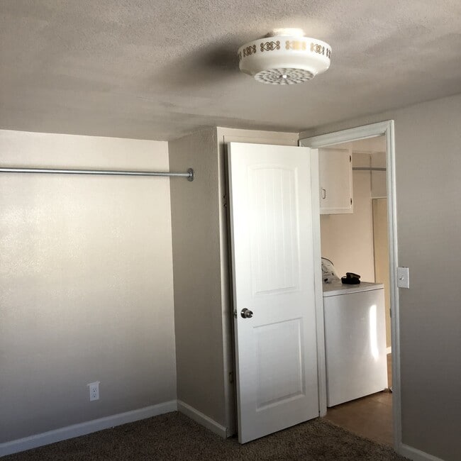 Photo - 800 Ponderosa Ln