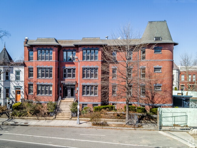 143 Rhode Island Ave NW - The Flatiron