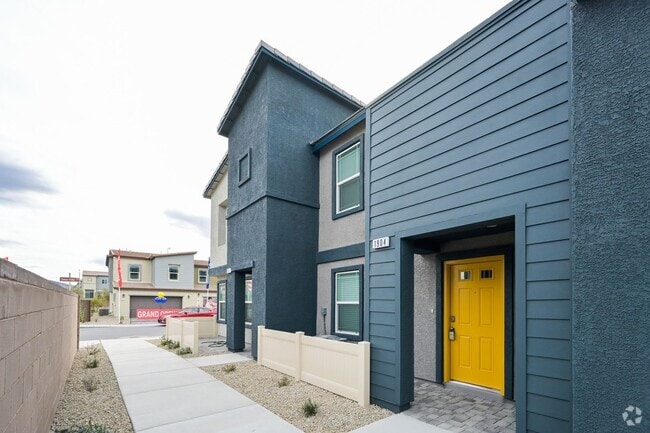 Building Photo - Brand New Townhouse!!! All Appliances incl...