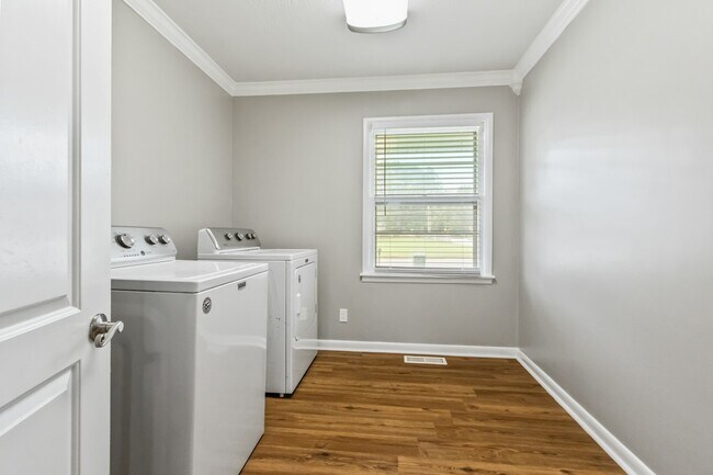 Photo - 4301 Richardson Dr NW