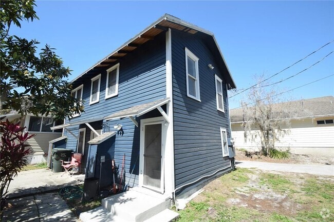 Building Photo - 906 Vistabula St Rental