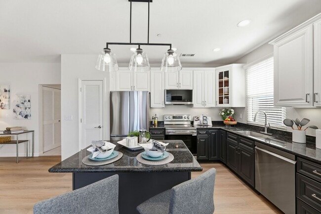 Photo - Modern 2 bedroom, 2 bathroom condo at the Villa Fontana Community in West San Jose Unit 313