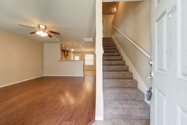 Photo - ** $500 Off Move-in Special ** Gorgeous 4 ...