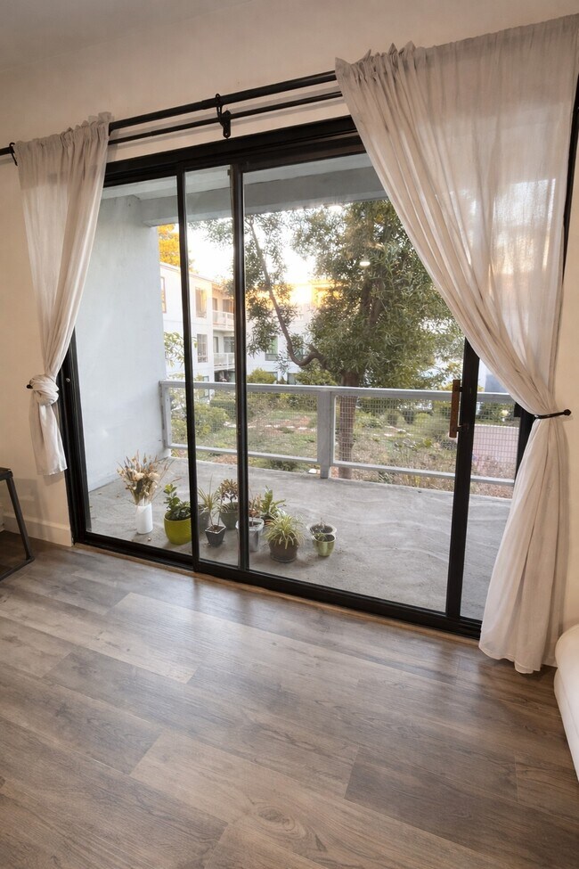 Building Photo - 4 Commodore Dr Unit D332