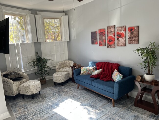 Photo - 3224 E Baltimore St