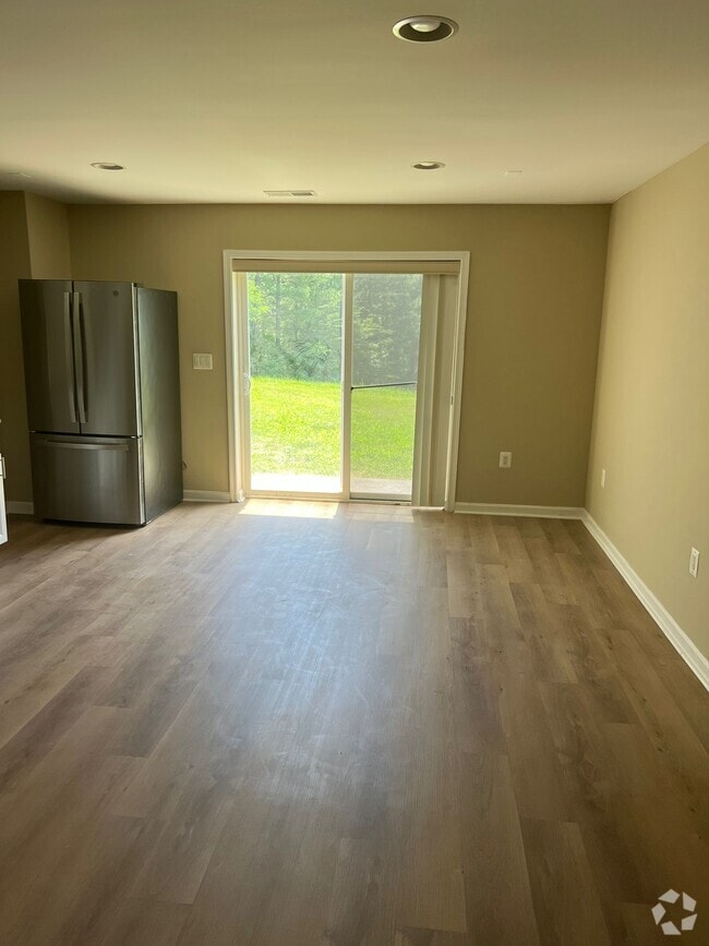 Building Photo - 20 Aster Ln Rental