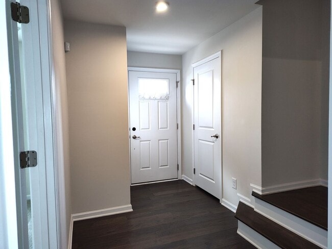 Photo - Pristine, 4 bed, 3.5 bath Townhome Located in the Kee Court Community!