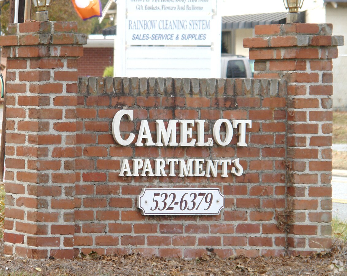 Photo - Camelot Apartments