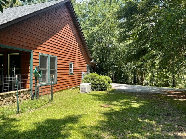 Photo - 1626 Swint Rd