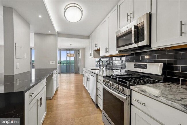 5101 River Rd Unit 1201
