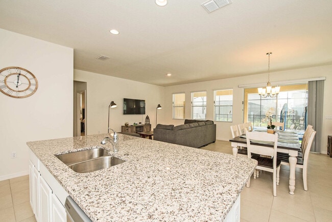 5277 Oakbourne Ave Unit SI ID1263237P