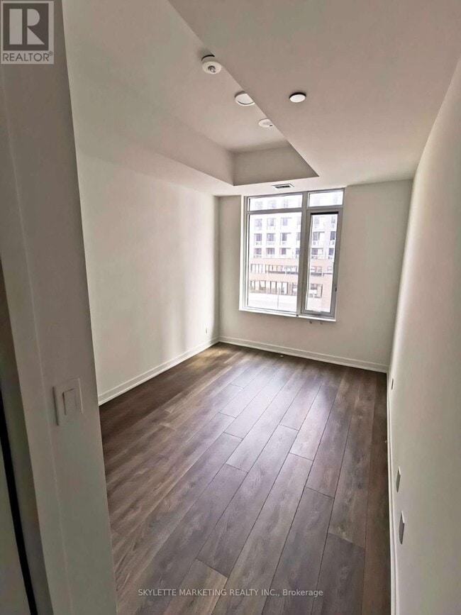 Photo - 8 Beverley Glen Blvd Unité D-321