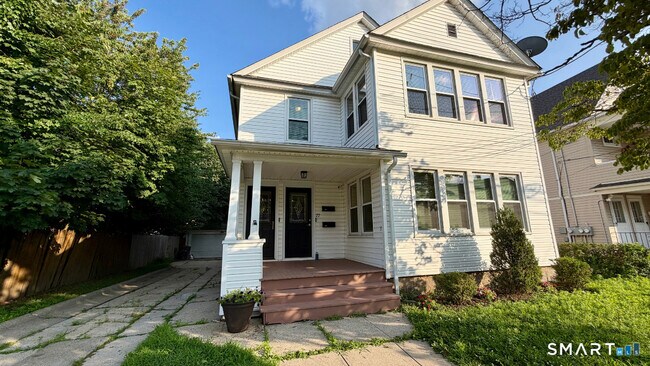 Photo - 77 Astoria Ave