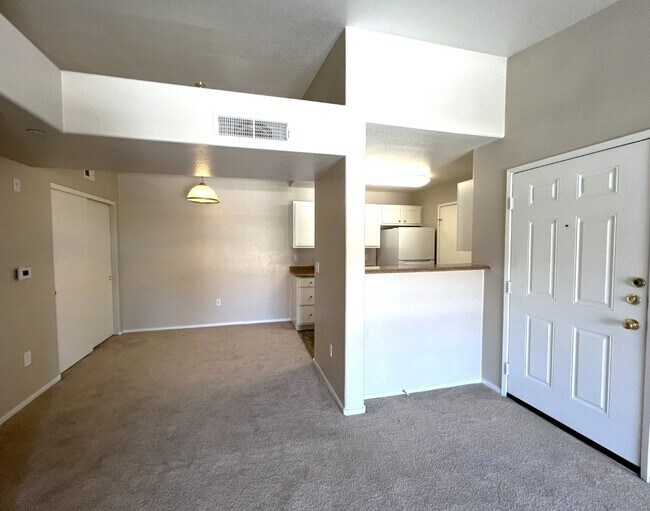 Photo - 950 Seven Hills Dr