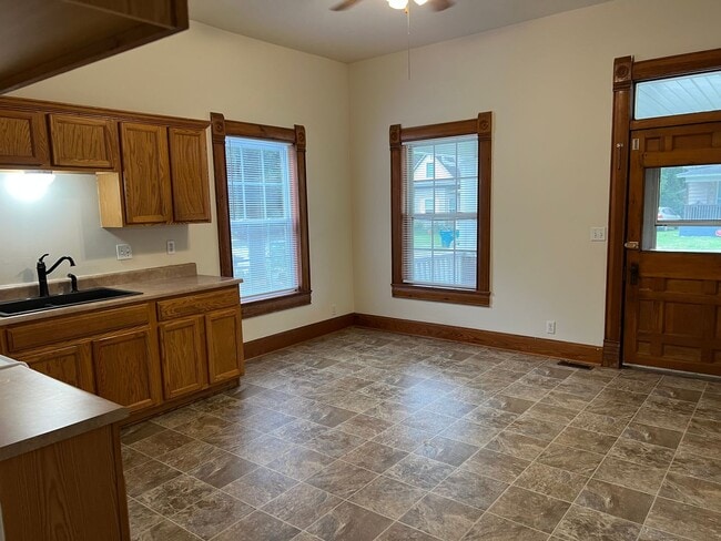 Photo - 1444 N Texas Ave