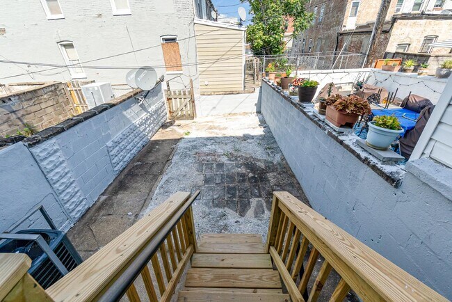 Photo - 727 N Collington Ave