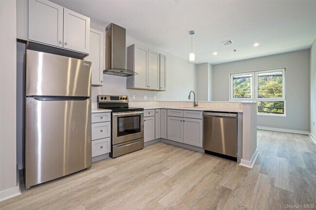 Photo - 500 Commerce St Unit 108