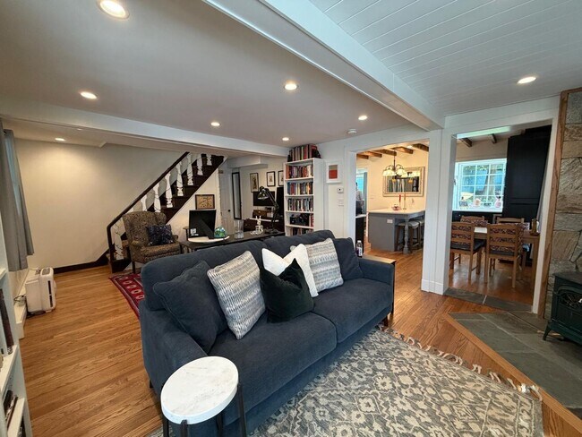 Photo - 1219 Maple Ave
