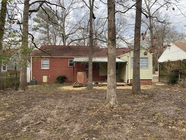 Photo - 2/2 House with Bonus in Summerville Park $1,195