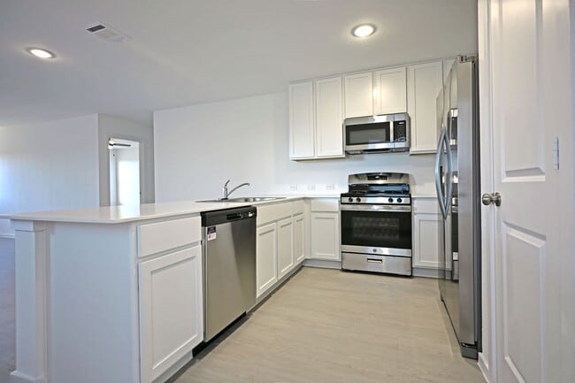 Photo - 7363 Orange Sapphire