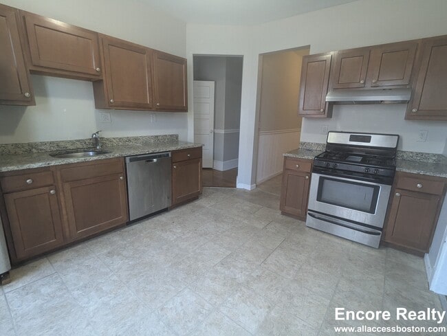 Photo - 13 Pleasant St Unit #10 - 3