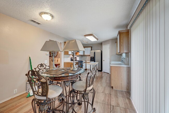 Photo - 201 Amber Ridge Dr