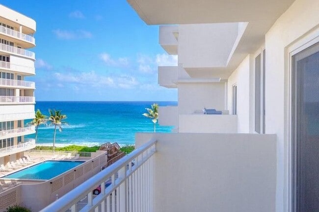 Building Photo - 3221 S Ocean Blvd
