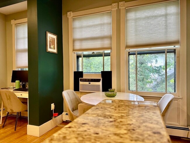 Photo - 49 Grove St Unit 4