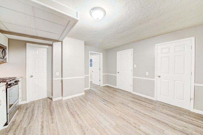 Photo - 52 Ruth St Unit Apt 2