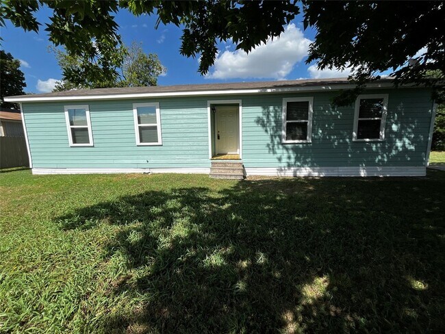Photo - 1502 Daffan Ave