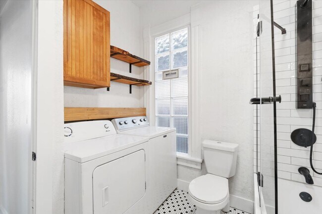 Photo - 1103 Lipan St