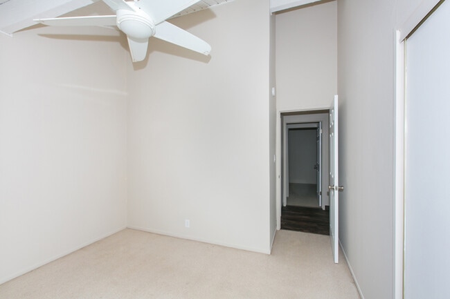 Building Photo - 95-146-146 Kipapa Dr Rental