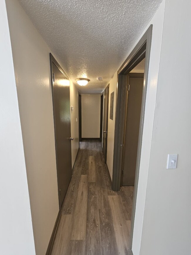 Photo - Parkwood Apartments Unit D5