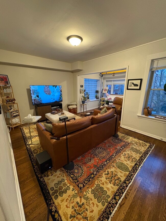 Photo - 4211 N Oakley Ave Unit 2S