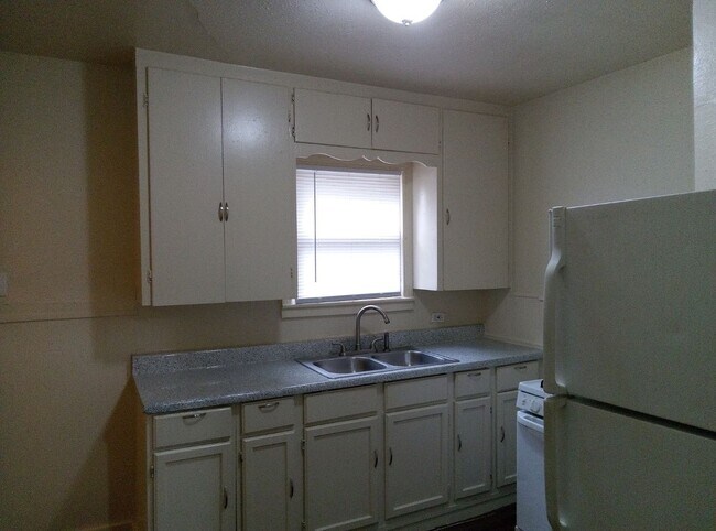 Photo - Charming 2-Bedroom Home Near Downtown San ...