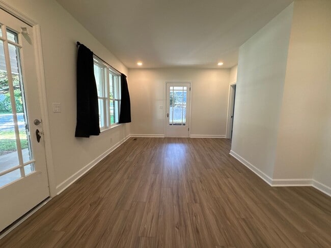 Photo - 114 N Hatton Ave