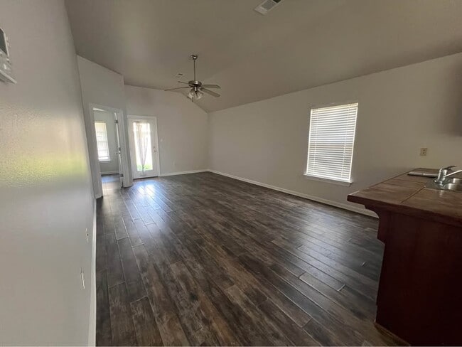 Photo - 14258 Woodlands Dr