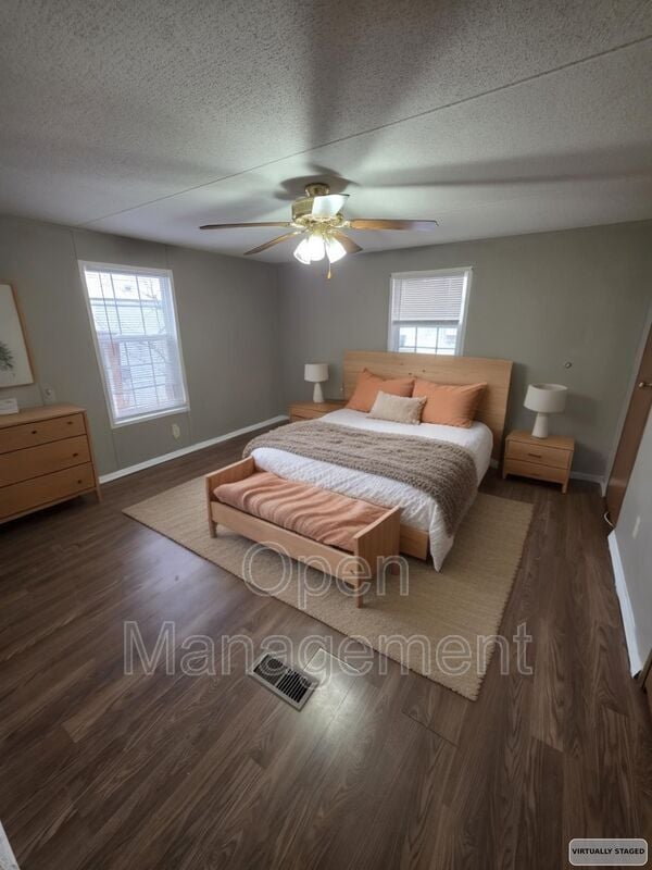 Photo - 16 English Village Park