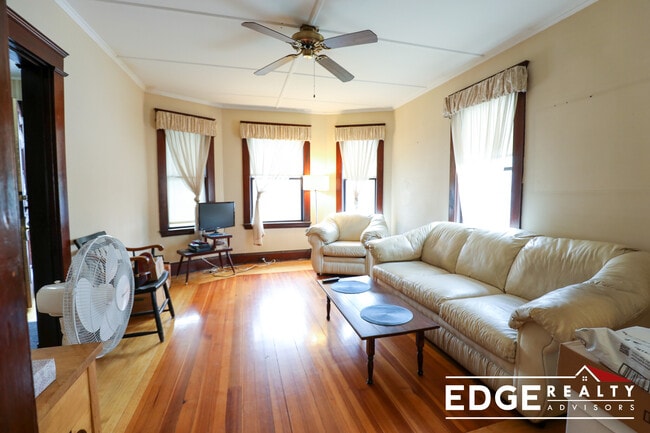 Building Photo - 6 Orange St